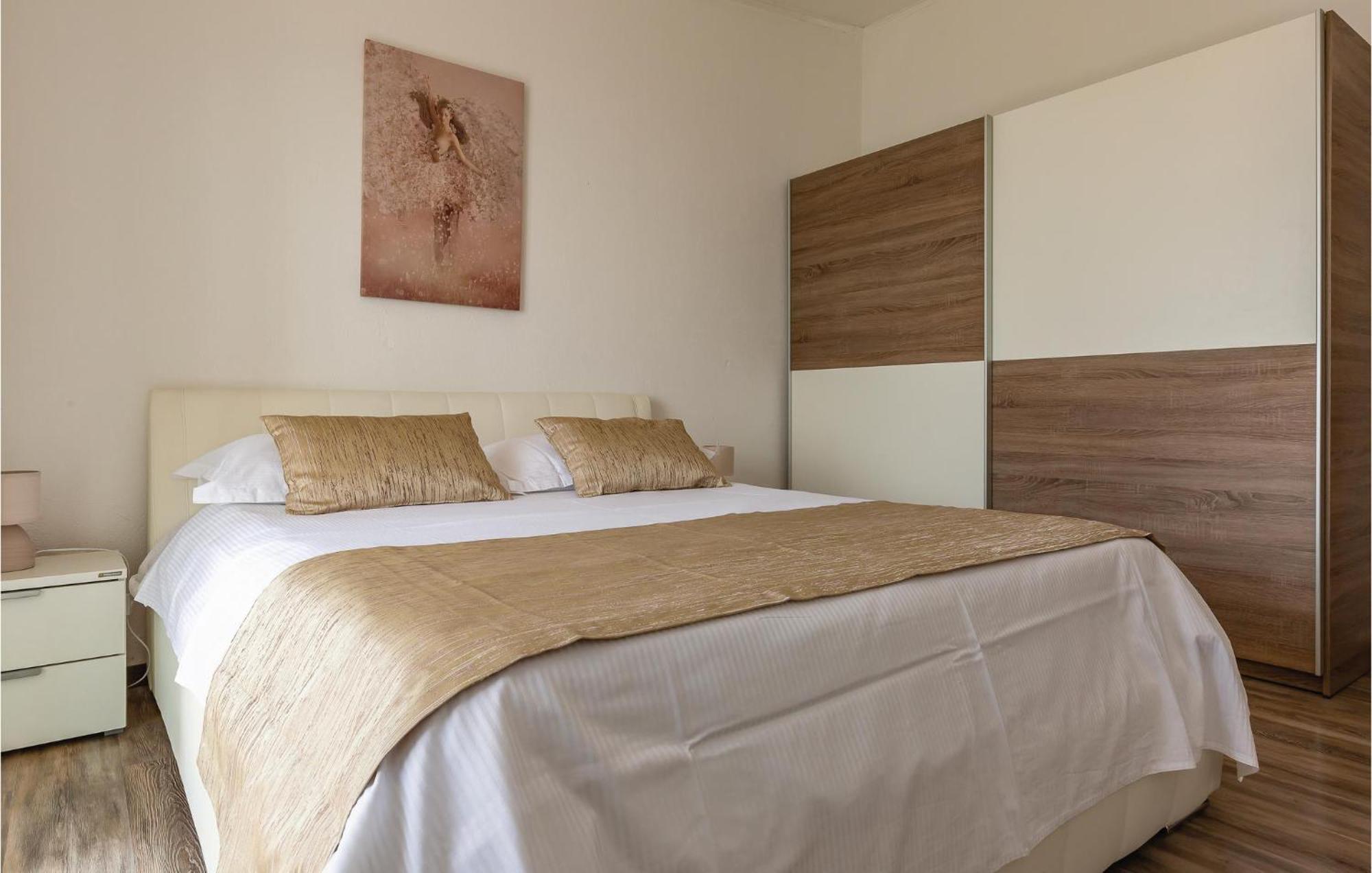 2 Bedroom Cozy Apartment In มาคาร์สกา ภายนอก รูปภาพ
