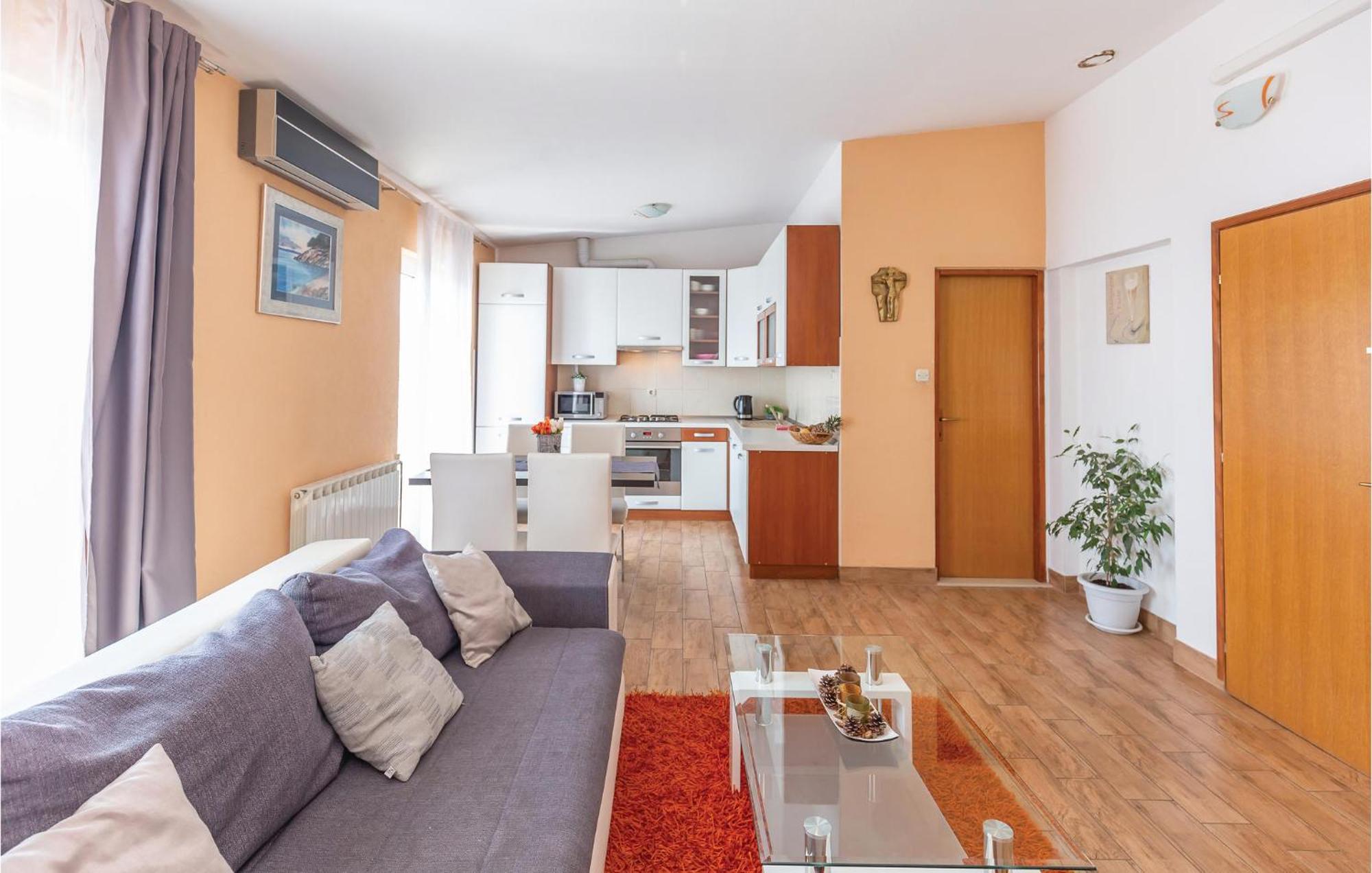 2 Bedroom Cozy Apartment In มาคาร์สกา ภายนอก รูปภาพ