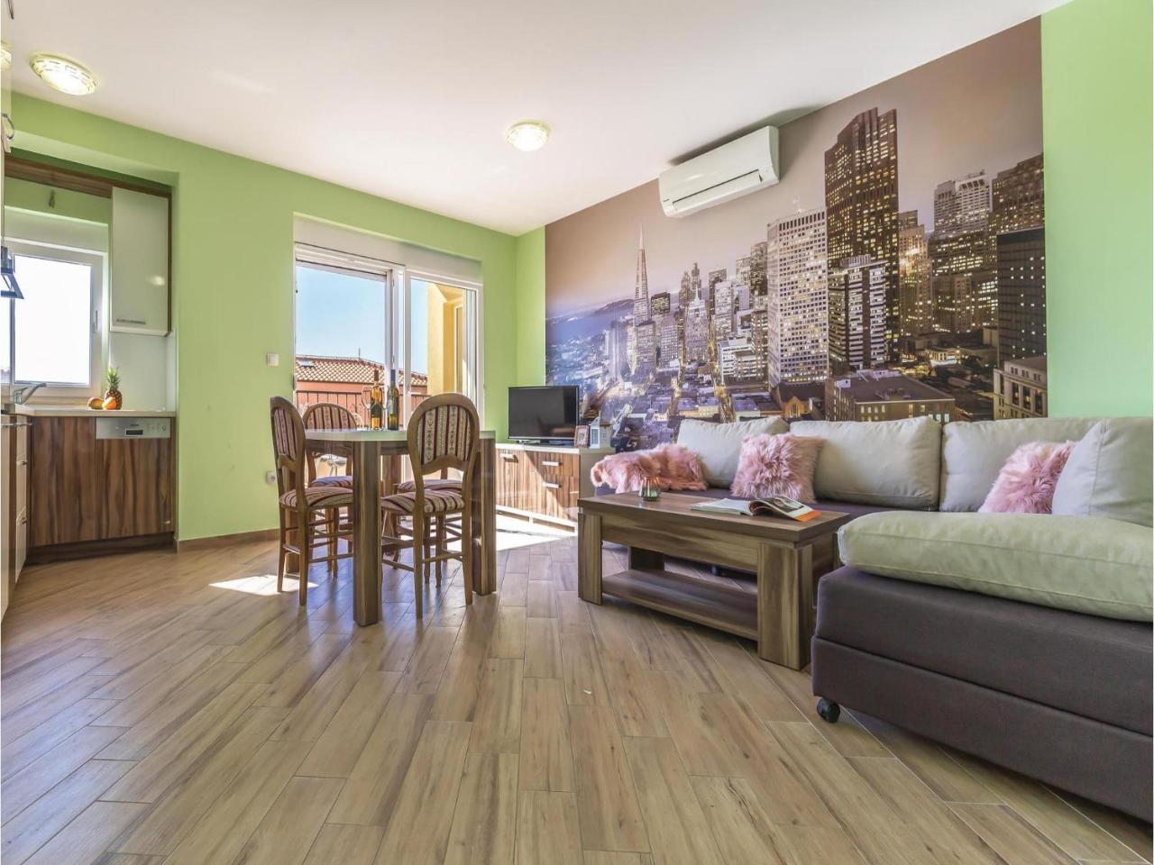 2 Bedroom Cozy Apartment In มาคาร์สกา ภายนอก รูปภาพ