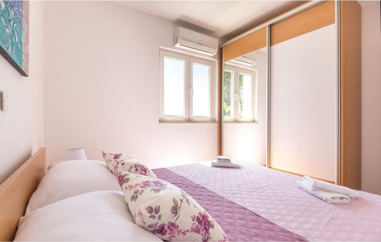 2 Bedroom Cozy Apartment In มาคาร์สกา ภายนอก รูปภาพ