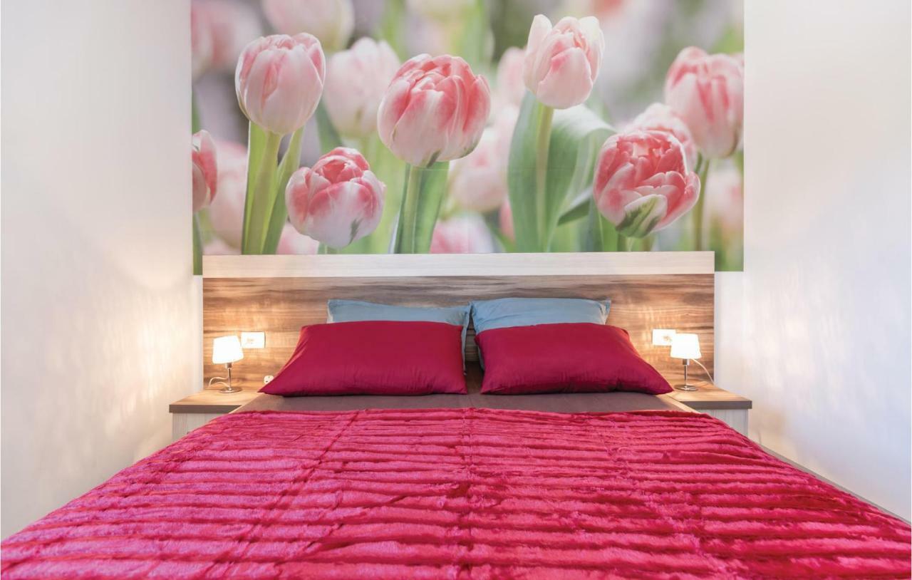 2 Bedroom Cozy Apartment In มาคาร์สกา ภายนอก รูปภาพ